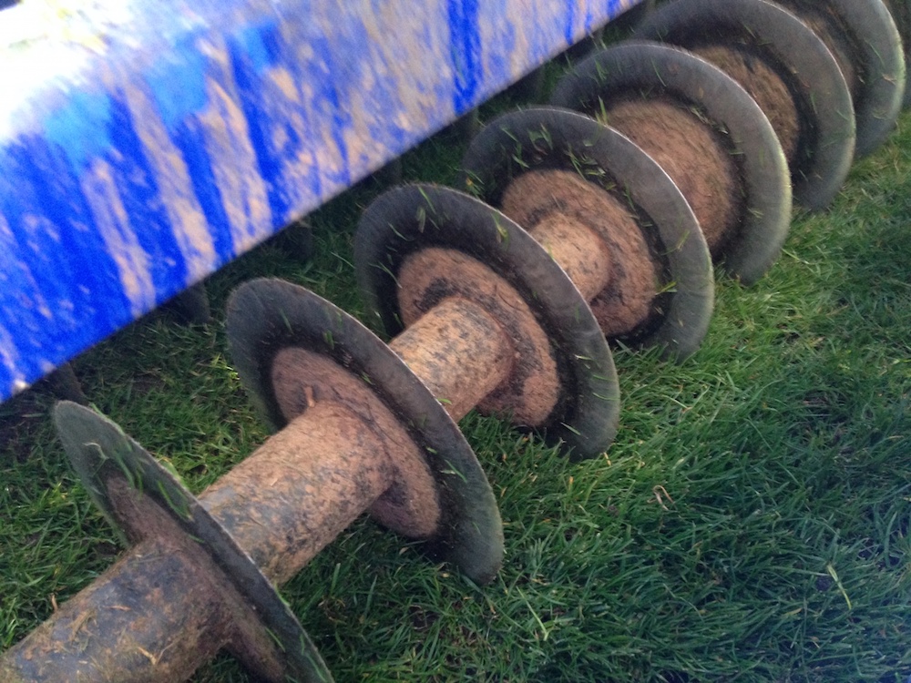 Disc aerator: Rotoknife