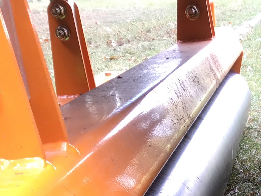 Light roller on combination frame