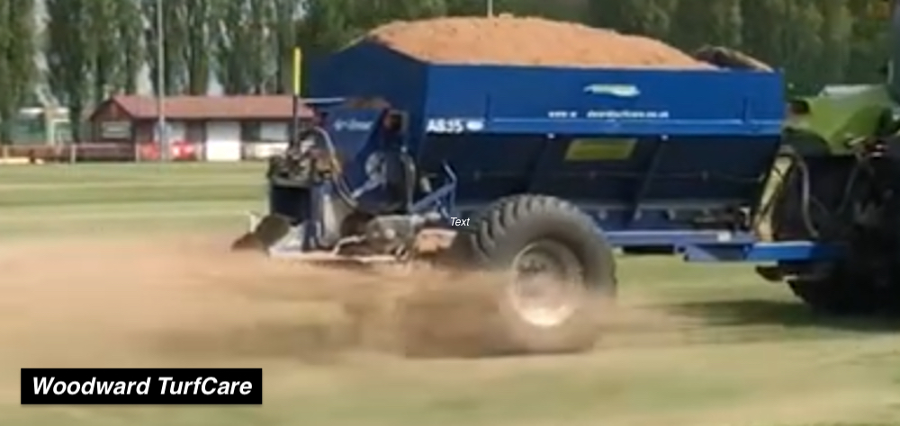 Spreading of top-dressing